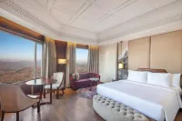 Radisson Kufri Hotel dekat The Mall