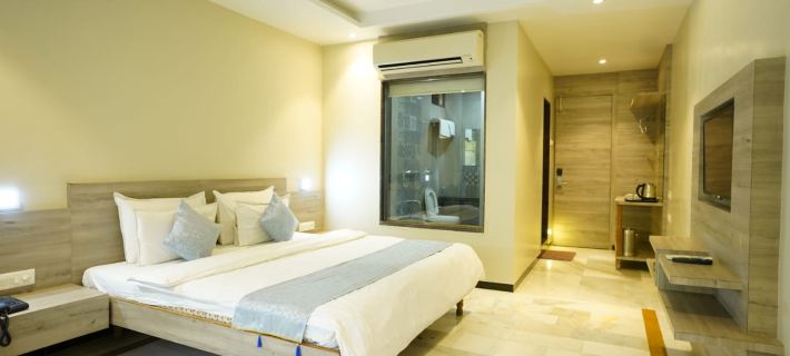 Hotel Hrushikesh Hotels in Shirdi