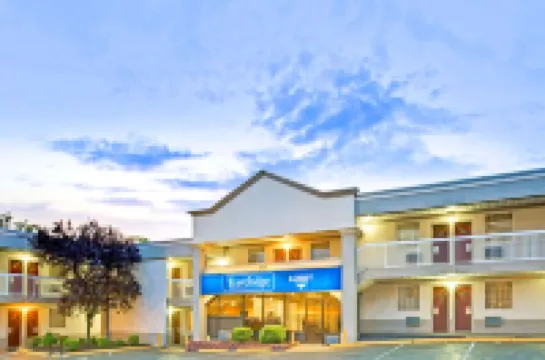 Travelodge by Wyndham Silver Spring