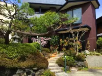 Hananobou Kinkakuji-Michi Hotels in Kita-ku