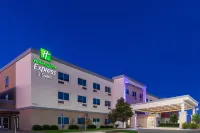 Holiday Inn Express & Suites Dalhart Hotels in 