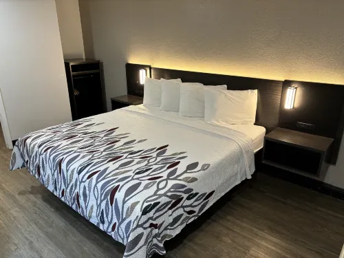 Red Roof Inn Wildwood, FL - The Villages Hotels in Sumter County