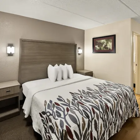 Red Roof Inn Chapel Hill - UNC