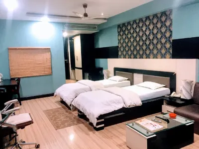 Hotel Lal Baag Inn