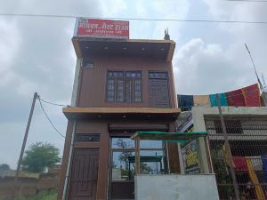 OYO Home Madhav Homestay