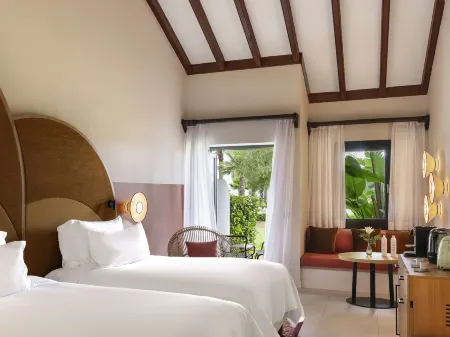 SO/ Sotogrande Spa and Golf Resort Hotel Отели в г. Сан Диего