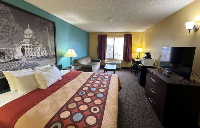 Super 8 by Wyndham Appleton