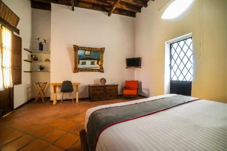 Collection O Al Otro Lado del Rio, Puebla