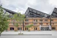 Auberge de Jeunesse HI Paris Yves Robert Hotels near Fresque Charles Bronson