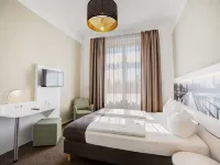 Hotel am Schlosspark Hotels in Gustrow