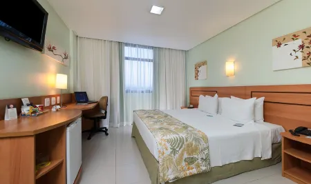 Comfort Hotel Manaus Отели рядом с достопримечательностью «Floating Dock»