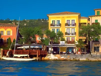 Hotel Del Porto Hotels in Torri del Benaco