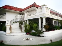 Oceanside Marina Suites - A Waterfront Hotel