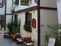 Camel Pansiyon Hotels near Beykonak Şirlengiç Camii