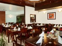 Hotel Mondial - breakfast