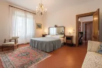 Villa Recanati, Val D' Orcia, Private Pool, Jacuzzi, Wifi Hotel in zona Centro Storico di Chiusi