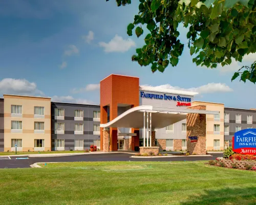 Fairfield Inn & Suites Madison West/Middleton Hotels in Middleton