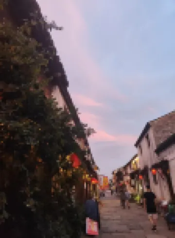 Yuexing Tianxia Chinese Inn (Jishan Street)