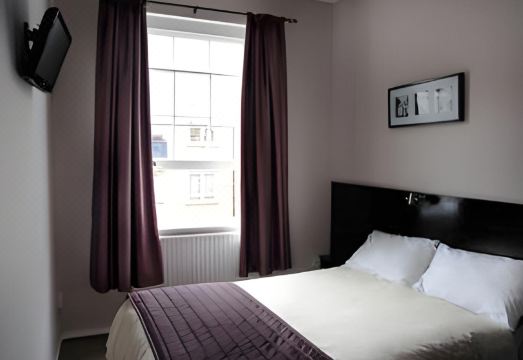 호텔 리셉션 전경