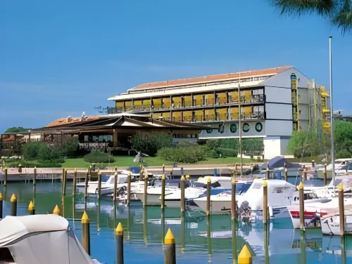 Hotel Marina Uno Hotels in Casabianca