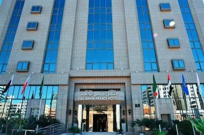 فندق كونتننت الواحة Hotels near مسجد أسواق طيبة