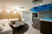 Carat Hotel