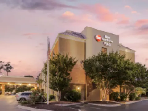 เบสท์เวสเทิร์นพลัส วิลมิงตัน/ไรท์สวิลล์บีช โรงแรมในวิลมิงตัน