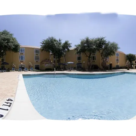 Holiday Inn Express & Suites IRVING DFW AIRPORT NORTH by IHG