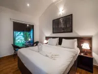 Shangri-La Jungle Village Resort