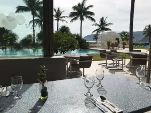 Costa Pacifica Resort