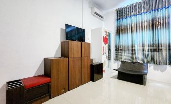 RedDoorz @ Permata Hijau Batu Aji