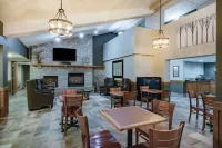 AmericInn by Wyndham Apple Valley Hotels in Lakeville