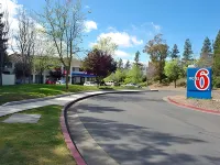 Super 8 by Wyndham Santa Rosa North