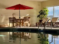 Econo Lodge Wausau - Rothschild - Swimmingpools