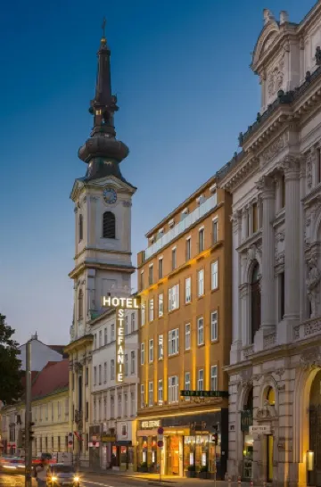 Hotel Stefanie - Vienna's Oldest Hotel Отели рядом с достопримечательностью «Церковь Святого Петра»