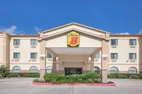 Super 8 by Wyndham IAH West/Greenspoint Hotels in Harris County
