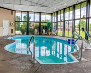 Comfort Inn Maumee - Perrysburg Area - Uima-altaat