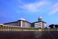 Hotel Daily Inn فنادق في 