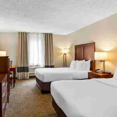 聖路易斯舒適酒店-韋斯特波特活動中心 Rooms