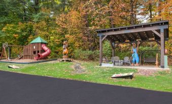 Super 8 by Wyndham Lake George/Downtown