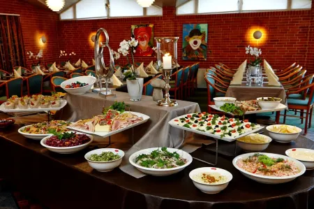 Hotel Vissenbjerg Storkro Отели в г. Ebberup