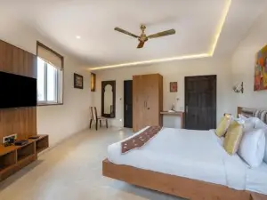 StayVista at Tree House - Shrimant Wada Royal Stay