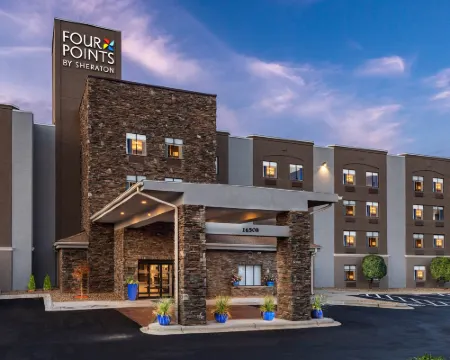 夏洛特福朋喜來登酒店 亨特斯維爾酒店