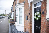 Central Studio Apartments in Stratford Upon Avon Hotels in Old Stratford and Drayton
