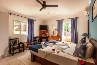 Le Relax Hotel and Restaurant Hotels near Anse Royale Beach