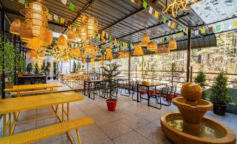 The Hosteller Kasol, Riverside