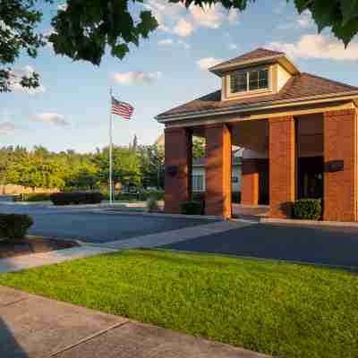 Homewood Suites by Hilton Medford Hotel Exterior