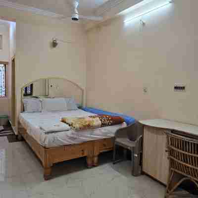Lakshmi Heritage Tourist Home Rooms