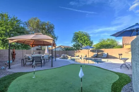 Heated Salt Water Pool Putting Green BBQ 4 Tv's Отели в г. Пинал