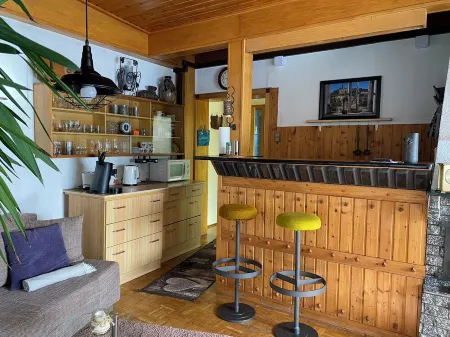 Quiet bungalow with covered terrace Отели рядом с достопримечательностью «PW»